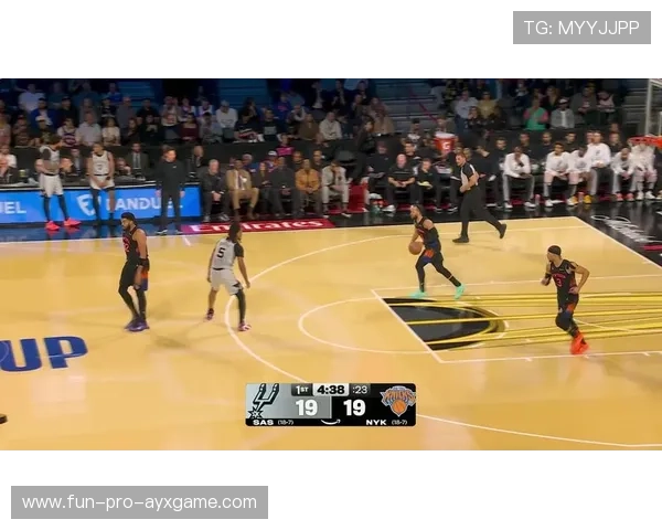 巴恩斯禁区横移盖帽，猛龙多打一波流